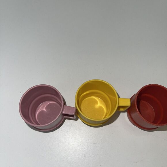 Lot of Vintage Tupperware Toys ~ Plates, Mugs, Cups, Bowls 1400 1502 1401 1503 - Picture 13 of 14